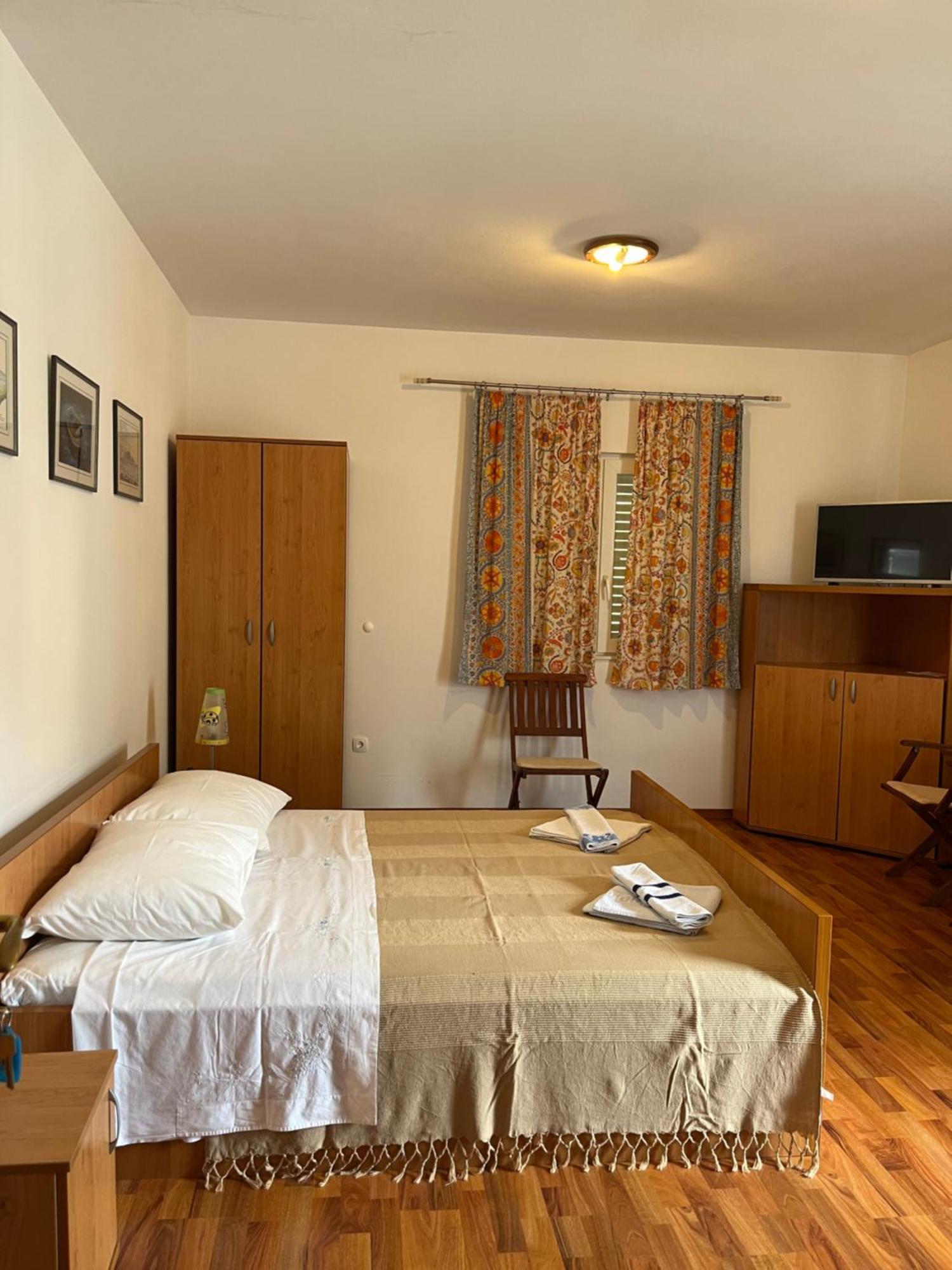 Apartments Bernarda Sumpetar Екстер'єр фото