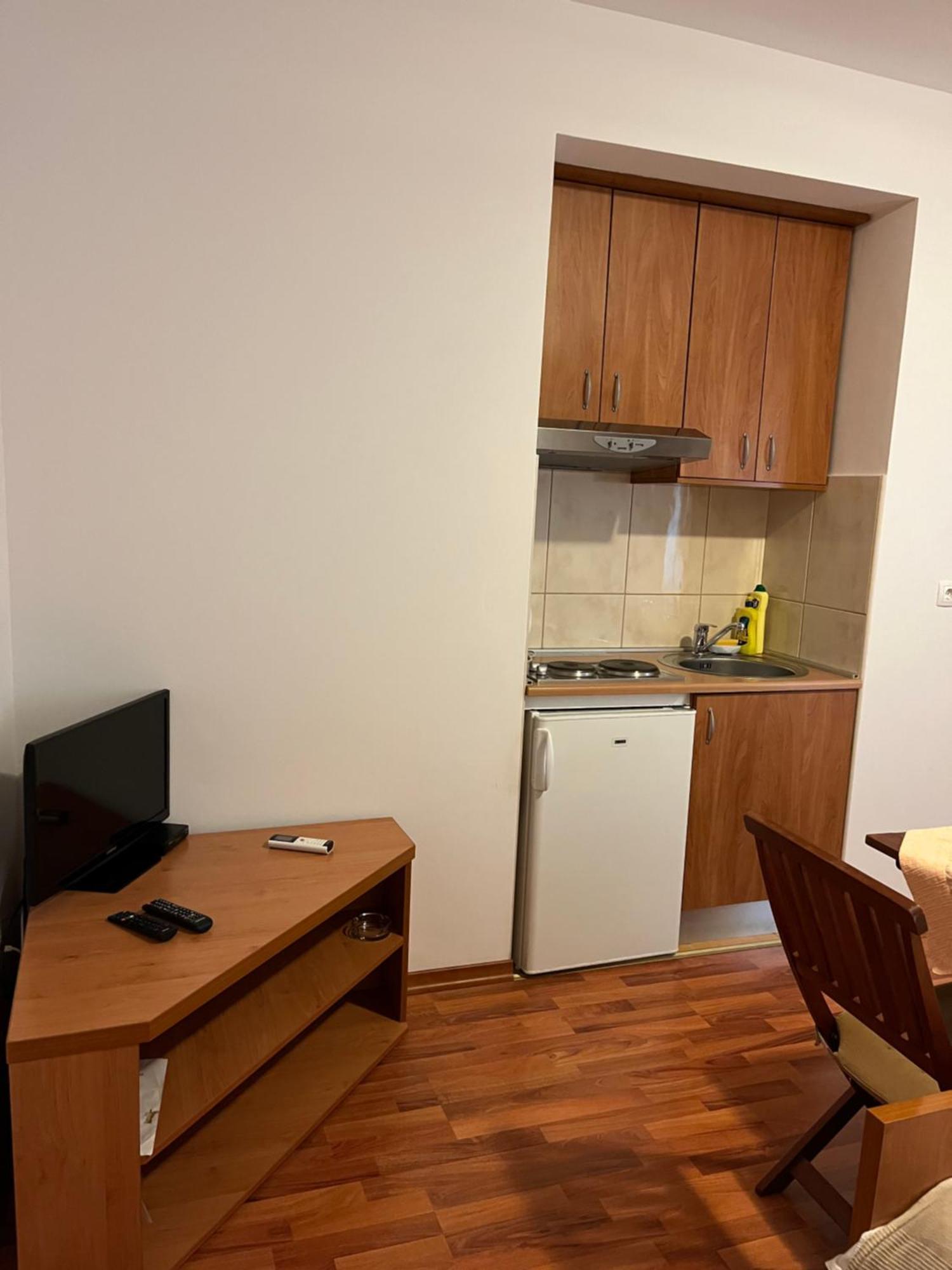 Apartments Bernarda Sumpetar Екстер'єр фото