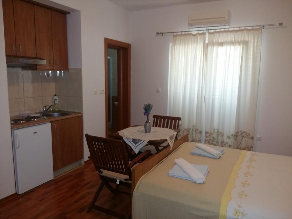 Apartments Bernarda Sumpetar Екстер'єр фото