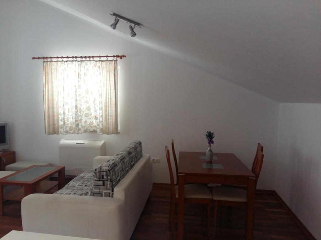 Apartments Bernarda Sumpetar Екстер'єр фото